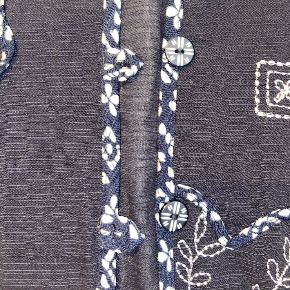 Button up - Picture 7 of 12